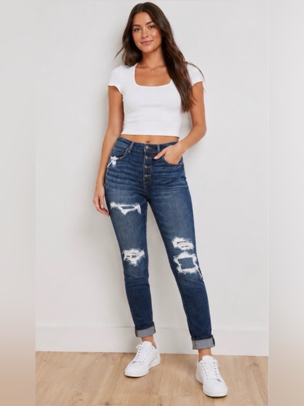 American Eagle Distressed  Jeans. Size 16